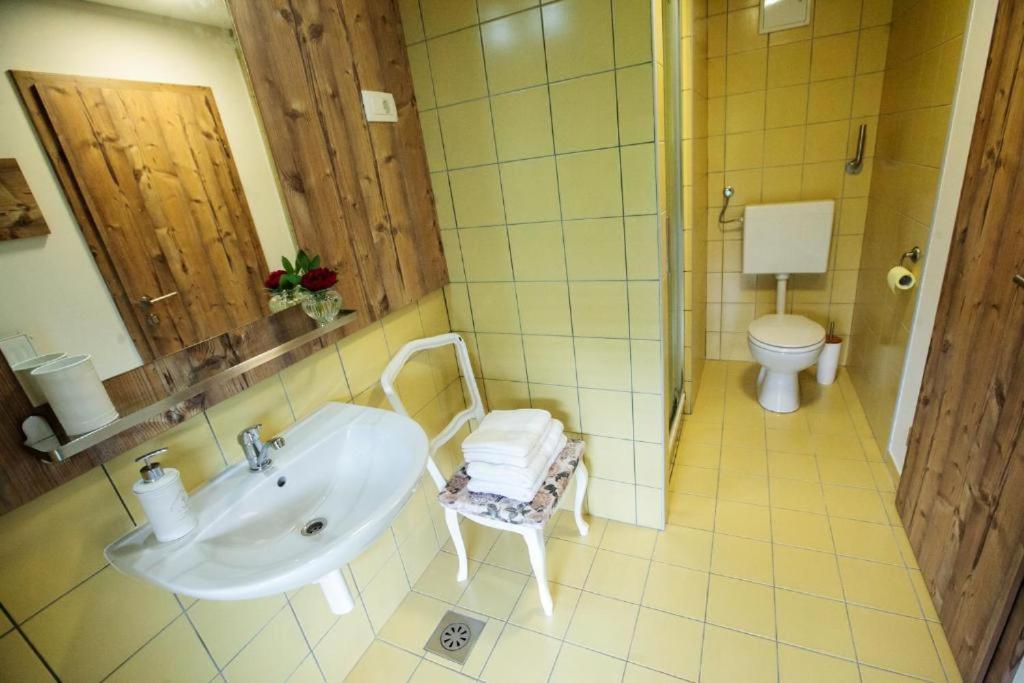 Hisa Poljana Rooms Prevalje Exterior foto