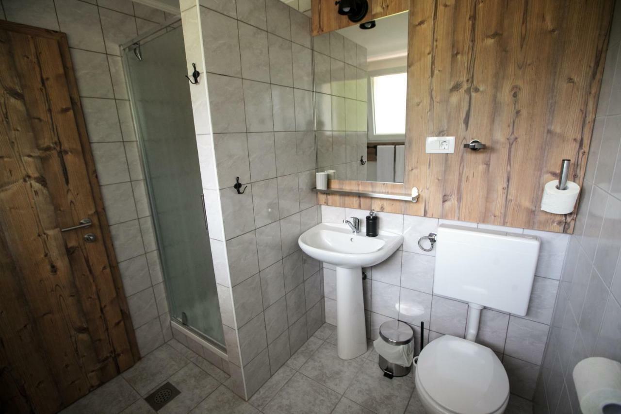 Hisa Poljana Rooms Prevalje Exterior foto